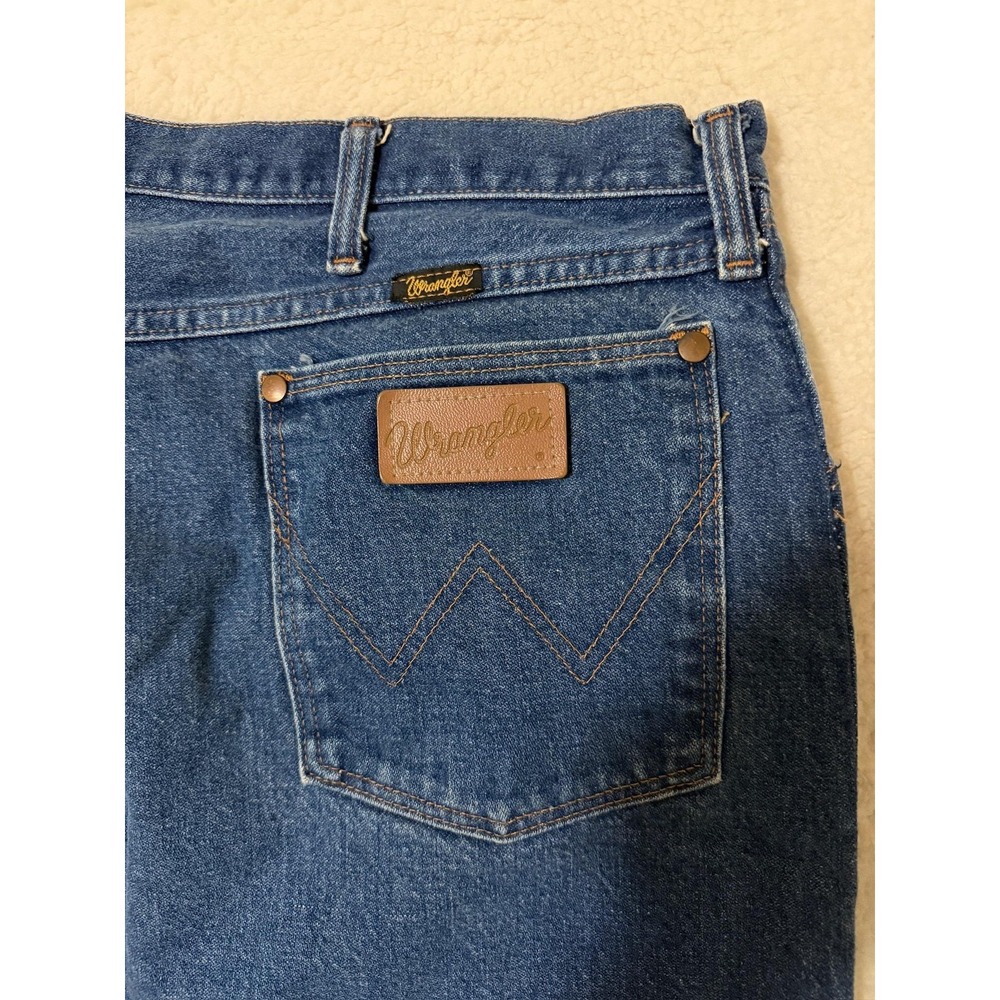 VTG Wrangler Jeans Mens 44x32 (Fits 40x28) Blue 13MWZ Cowboy Cut Made USA 90s